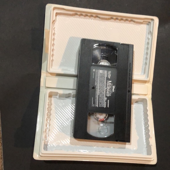 Walt Disney’s 1998 Special Edition The Little Mermaid VHS 12731 - Picture 6 of 6